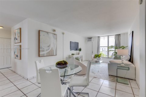 Condominio en venta en Miami Beach, Florida, 1 dormitorio, 67.82 m2 № 57932 - foto 3