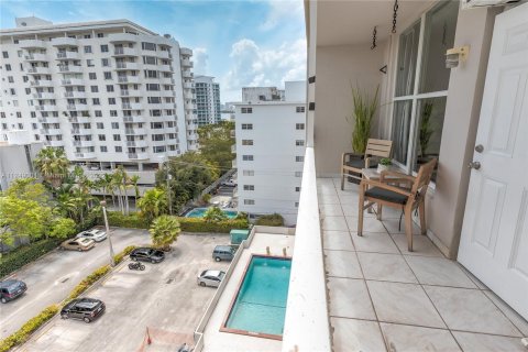 Condominio en venta en Miami Beach, Florida, 1 dormitorio, 67.82 m2 № 57932 - foto 12