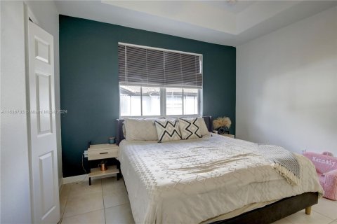 Adosado en venta en Doral, Florida, 3 dormitorios, 141.21 m2 № 1310165 - foto 12