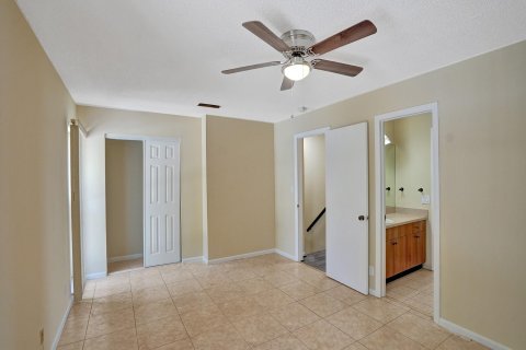 Townhouse in North Lauderdale, Florida 3 bedrooms, 126.35 sq.m. № 1081410 - photo 15