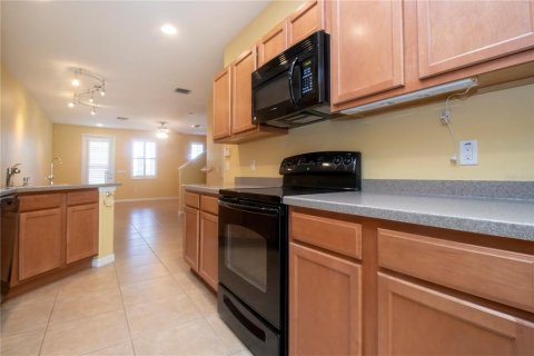 Townhouse in Sarasota, Florida 3 bedrooms, 154.31 sq.m. № 1391072 - photo 26