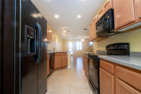 Townhouse in Sarasota, Florida 3 bedrooms, 154.31 sq.m. № 1391072 - photo 25