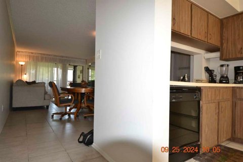 Copropriété à vendre à Orlando, Floride: 2 chambres, 86.77 m2 № 1382652 - photo 14