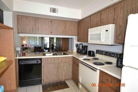 Condo in Orlando, Florida, 2 bedrooms  № 1382652 - photo 30