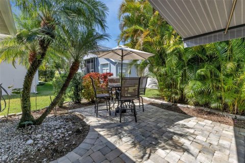 Villa ou maison à vendre à Punta Gorda, Floride: 2 chambres, 141.21 m2 № 1114810 - photo 11