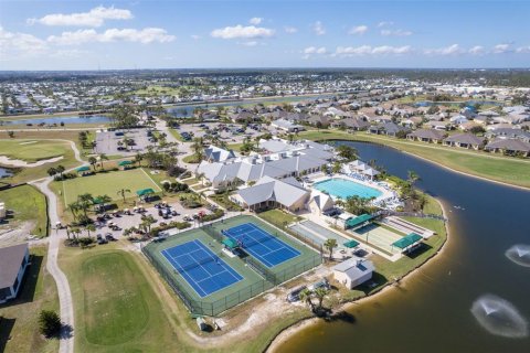 Villa ou maison à vendre à Punta Gorda, Floride: 2 chambres, 141.21 m2 № 1114810 - photo 26