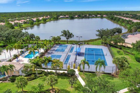 Villa ou maison à vendre à Palm Beach Gardens, Floride: 4 chambres, 231.61 m2 № 1230335 - photo 2