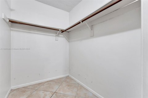 Condo in Coral Springs, Florida, 2 bedrooms  № 1380183 - photo 19