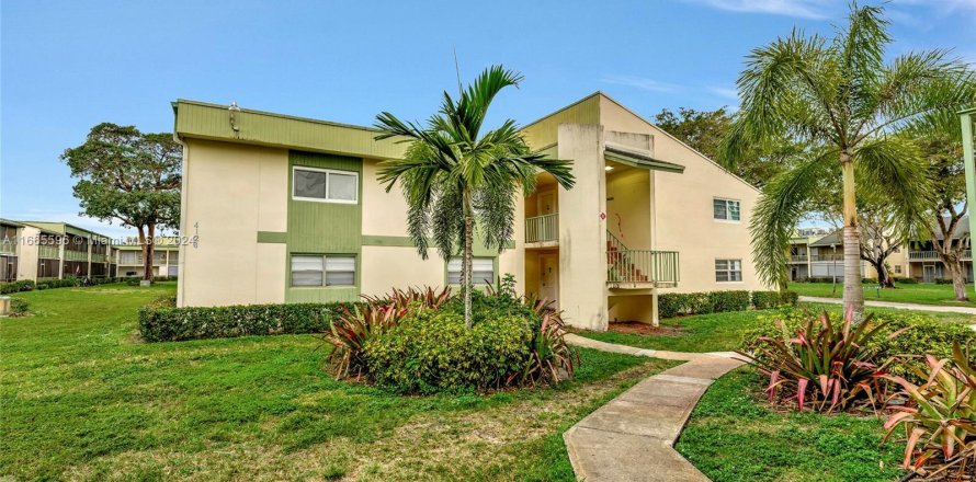 Condo in Coral Springs, Florida, 2 bedrooms  № 1380183