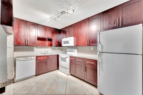 Copropriété à vendre à Coral Springs, Floride: 2 chambres, 100.8 m2 № 1380183 - photo 6