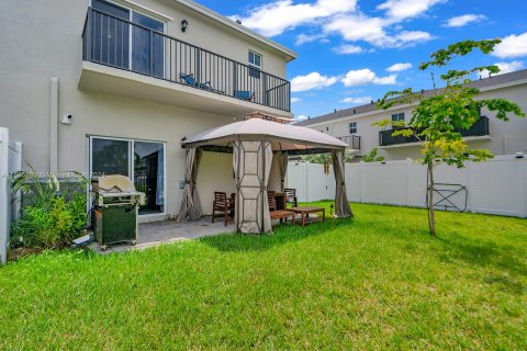 Townhouse in Homestead, Florida 4 bedrooms, 163.23 sq.m. № 1380243 - photo 28