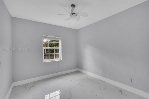 Villa ou maison à vendre à Miami, Floride: 4 chambres, 137.87 m2 № 1380200 - photo 28