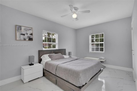 Casa en venta en Miami, Florida, 4 dormitorios, 137.87 m2 № 1380200 - foto 23