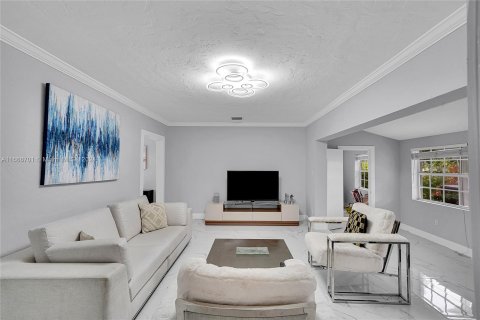 Casa en venta en Miami, Florida, 4 dormitorios, 137.87 m2 № 1380200 - foto 14