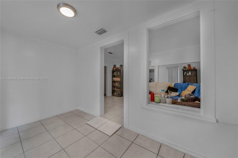 Commercial property in Miami, Florida № 851415 - photo 27