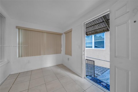 Commercial property in Miami, Florida № 851415 - photo 26