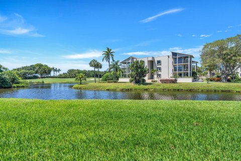 Condo in Palm Beach Gardens, Florida, 2 bedrooms  № 1104310 - photo 13