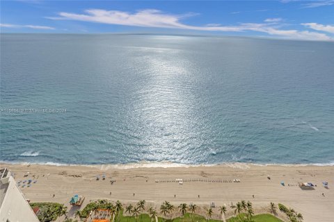 Condo in Sunny Isles Beach, Florida, 3 bedrooms  № 1326066 - photo 7