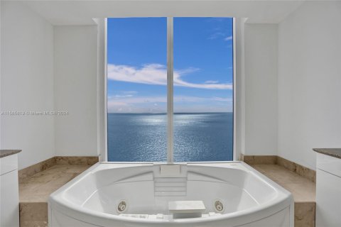 Condo in Sunny Isles Beach, Florida, 3 bedrooms  № 1326066 - photo 14