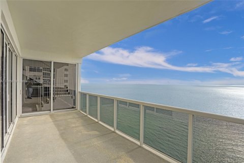 Condo in Sunny Isles Beach, Florida, 3 bedrooms  № 1326066 - photo 6