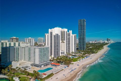 Studio in the Condo in Sunny Isles Beach, Florida  № 1325602 - photo 14