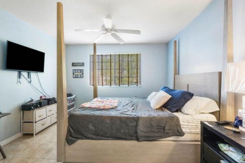 Condominio en venta en Royal Palm Beach, Florida, 3 dormitorios, 119.84 m2 № 1102012 - foto 18