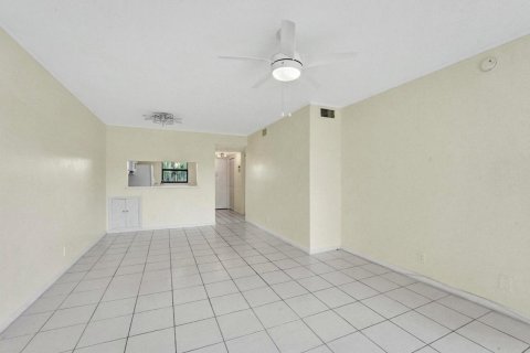 Condominio en venta en Lake Worth, Florida, 2 dormitorios, 80.64 m2 № 1101234 - foto 14