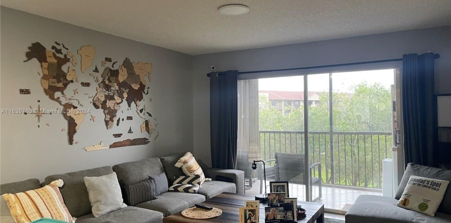 Condo à Pembroke Pines, Floride, 2 chambres  № 1316068