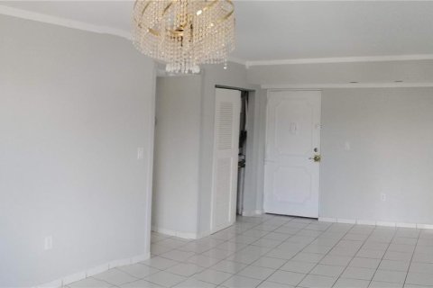 Condo in Sunny Isles Beach, Florida, 2 bedrooms  № 1380113 - photo 8