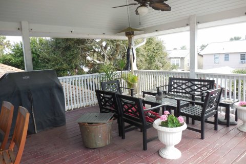 House in Neptune Beach, Florida 2 bedrooms, 76.92 sq.m. № 765806 - photo 18