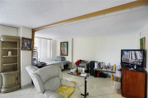 Condominio en venta en Miami Beach, Florida, 1 dormitorio, 118.08 m2 № 1242011 - foto 10