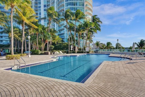 Copropriété à vendre à Miami Beach, Floride: 2 chambres, 130.71 m2 № 1120380 - photo 16