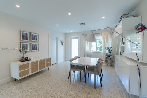 Villa ou maison à vendre à Miami Shores, Floride: 3 chambres, 165.64 m2 № 1120378 - photo 6