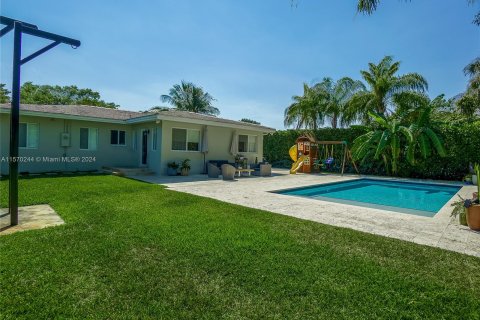 House in Miami Shores, Florida 3 bedrooms, 165.64 sq.m. № 1120378 - photo 17