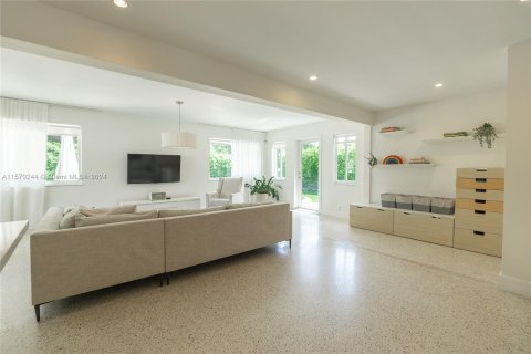 Villa ou maison à vendre à Miami Shores, Floride: 3 chambres, 165.64 m2 № 1120378 - photo 7