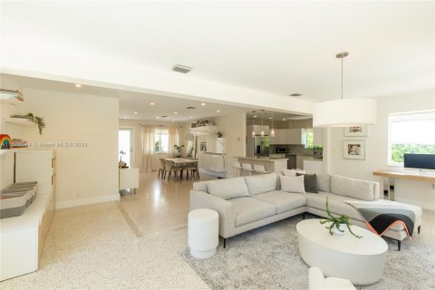 Villa ou maison à vendre à Miami Shores, Floride: 3 chambres, 165.64 m2 № 1120378 - photo 9