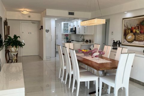 Copropriété à vendre à Aventura, Floride: 2 chambres, 121.98 m2 № 1151841 - photo 8