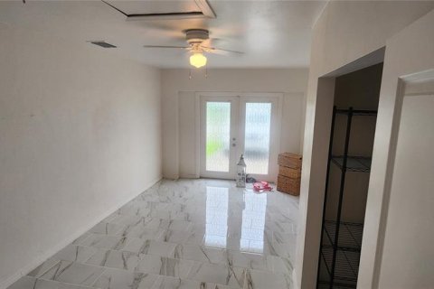 House in Port Charlotte, Florida 2 bedrooms, 106.09 sq.m. № 1385335 - photo 21