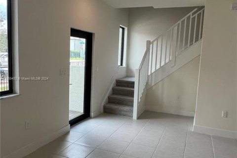 Townhouse in Doral, Florida 3 bedrooms, 199.65 sq.m. № 1119544 - photo 16