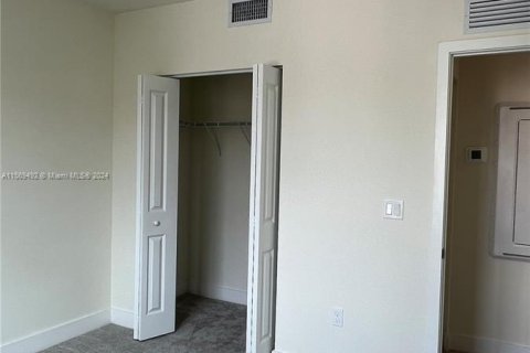 Adosado en venta en Doral, Florida, 3 dormitorios, 199.65 m2 № 1119544 - foto 28