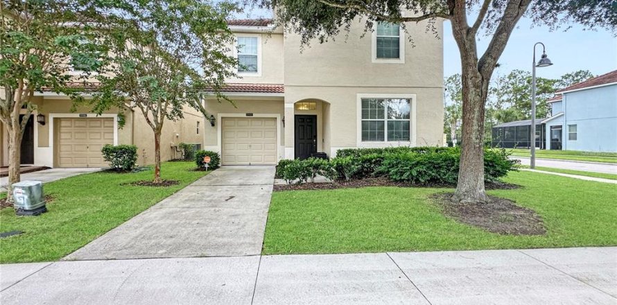 House in Kissimmee, Florida 6 bedrooms, 305.74 sq.m. № 1365086