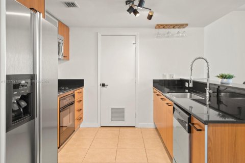Condominio en venta en Miami, Florida, 2 dormitorios, 125.42 m2 № 991494 - foto 8