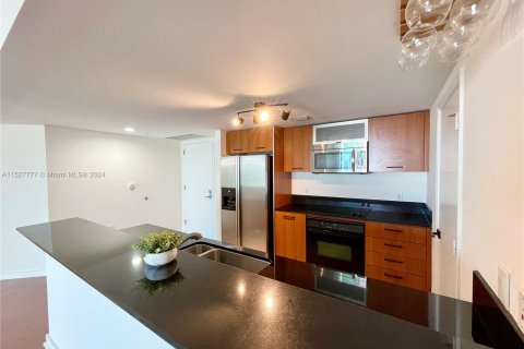Condominio en venta en Miami, Florida, 2 dormitorios, 125.42 m2 № 991494 - foto 9