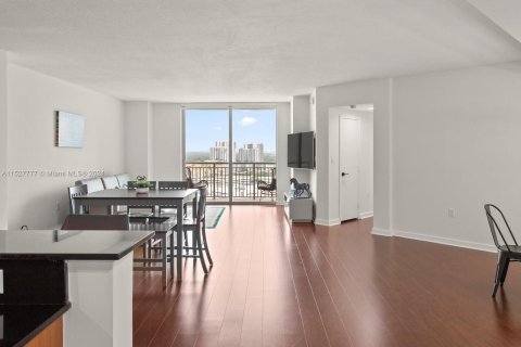 Condominio en venta en Miami, Florida, 2 dormitorios, 125.42 m2 № 991494 - foto 15