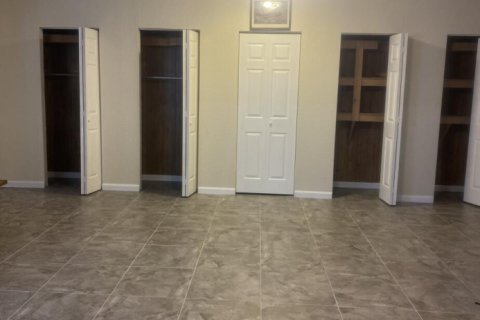 House in Jacksonville, Florida 1 bedroom, 92.9 sq.m. № 800906 - photo 7