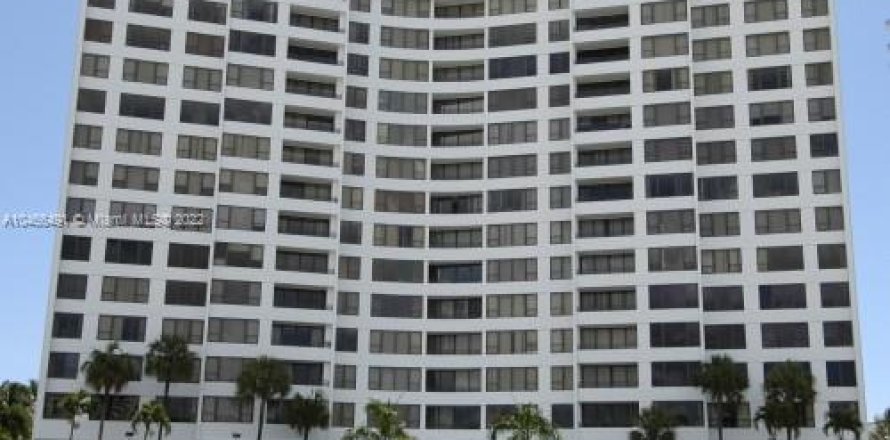 Condominio en Hollywood, Florida, 2 dormitorios  № 5911