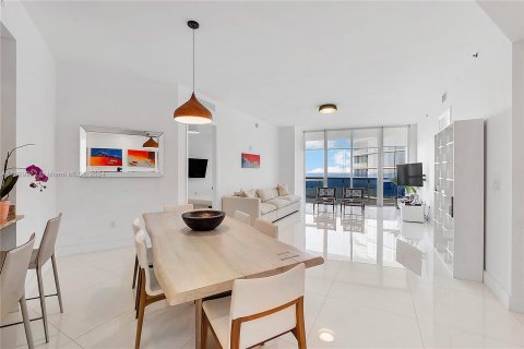 Copropriété à vendre à Sunny Isles Beach, Floride: 2 chambres, 193.61 m2 № 1291124 - photo 2