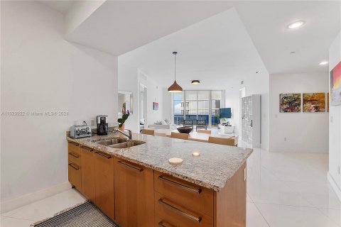 Copropriété à vendre à Sunny Isles Beach, Floride: 2 chambres, 193.61 m2 № 1291124 - photo 14