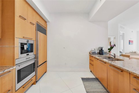 Condominio en venta en Sunny Isles Beach, Florida, 2 dormitorios, 193.61 m2 № 1291124 - foto 13