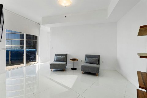 Condo in Sunny Isles Beach, Florida, 2 bedrooms  № 1291124 - photo 19